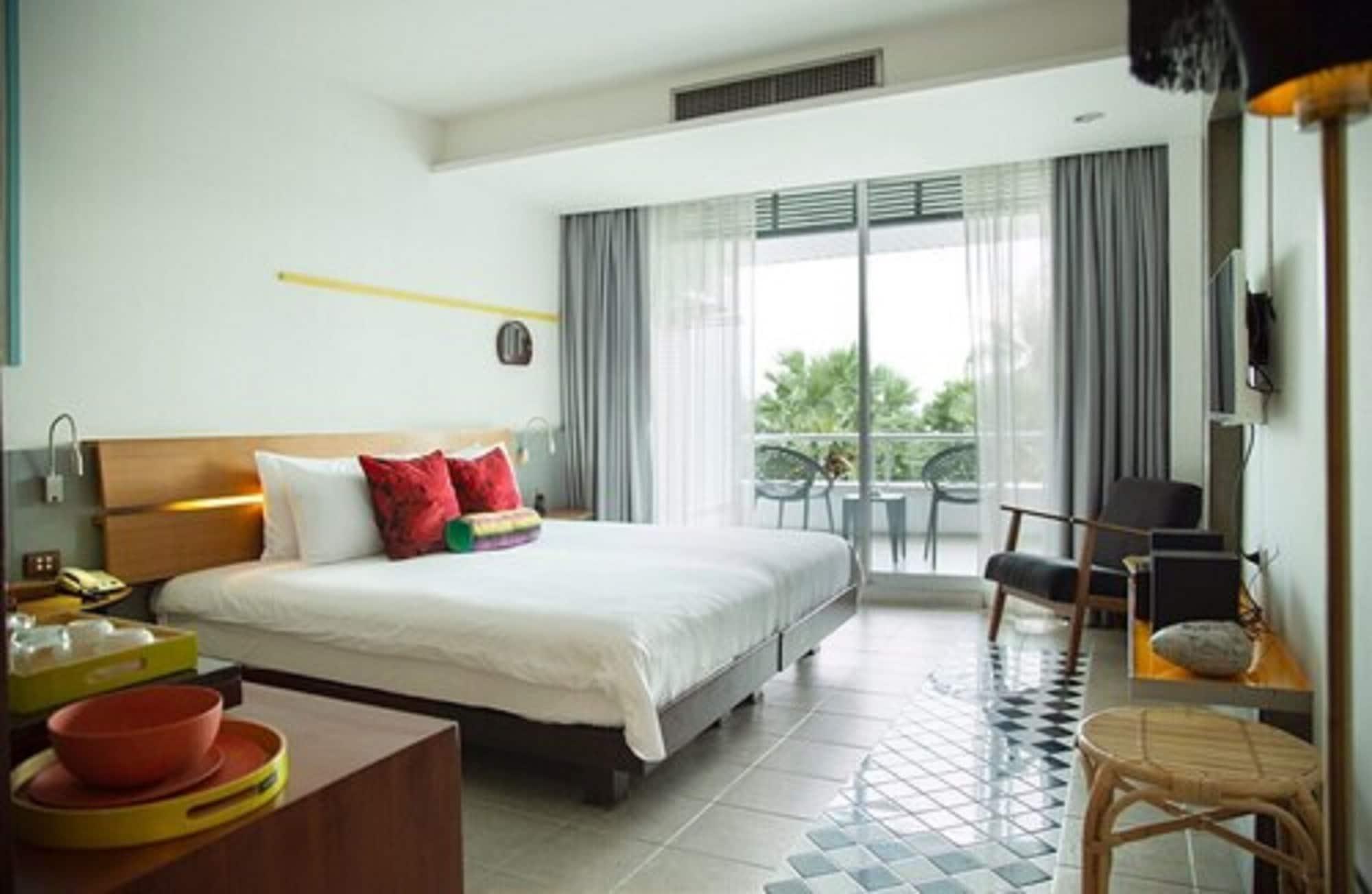 Baboona Beachfront Living Патая Екстериор снимка
