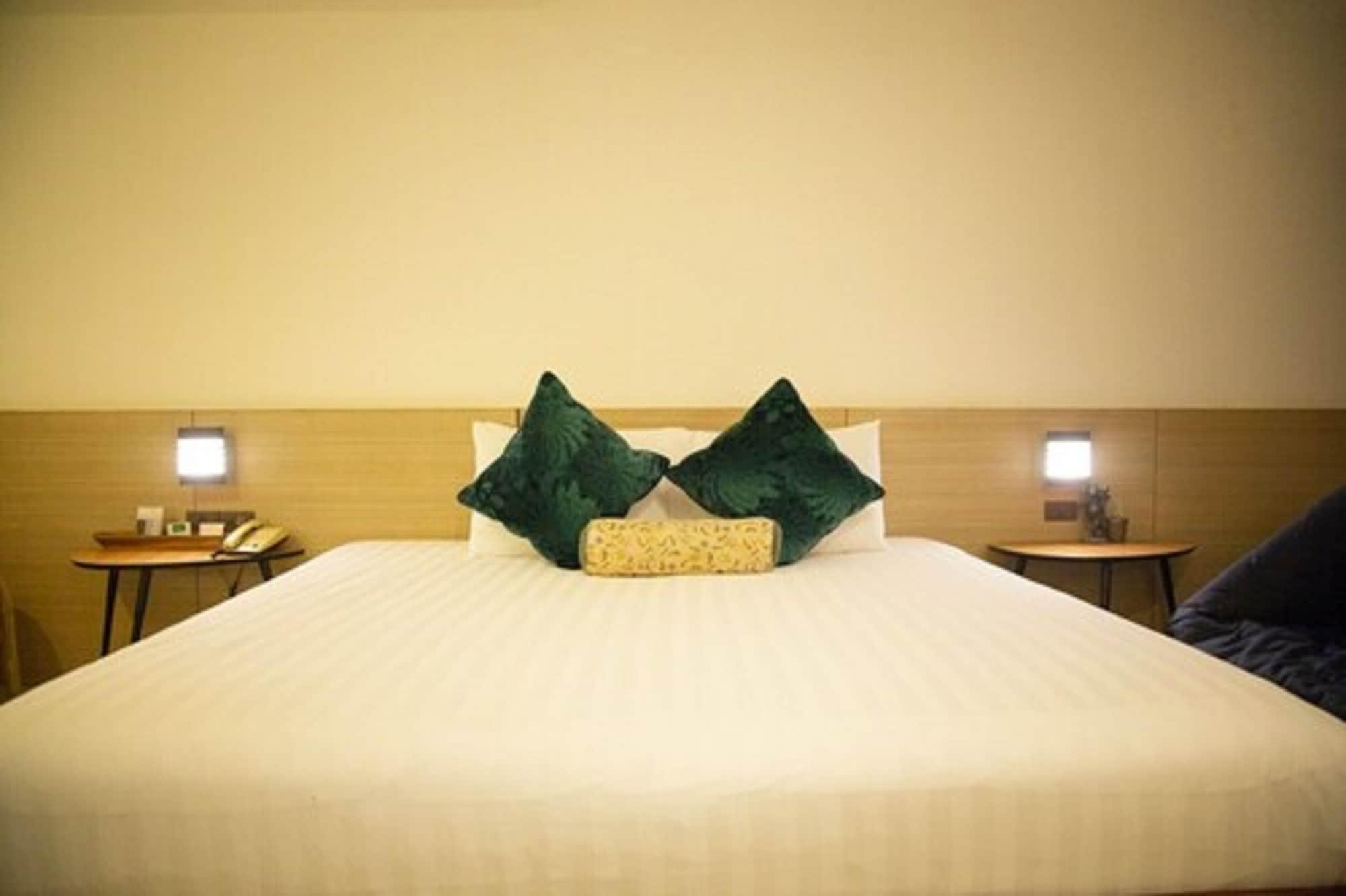 Baboona Beachfront Living Патая Екстериор снимка