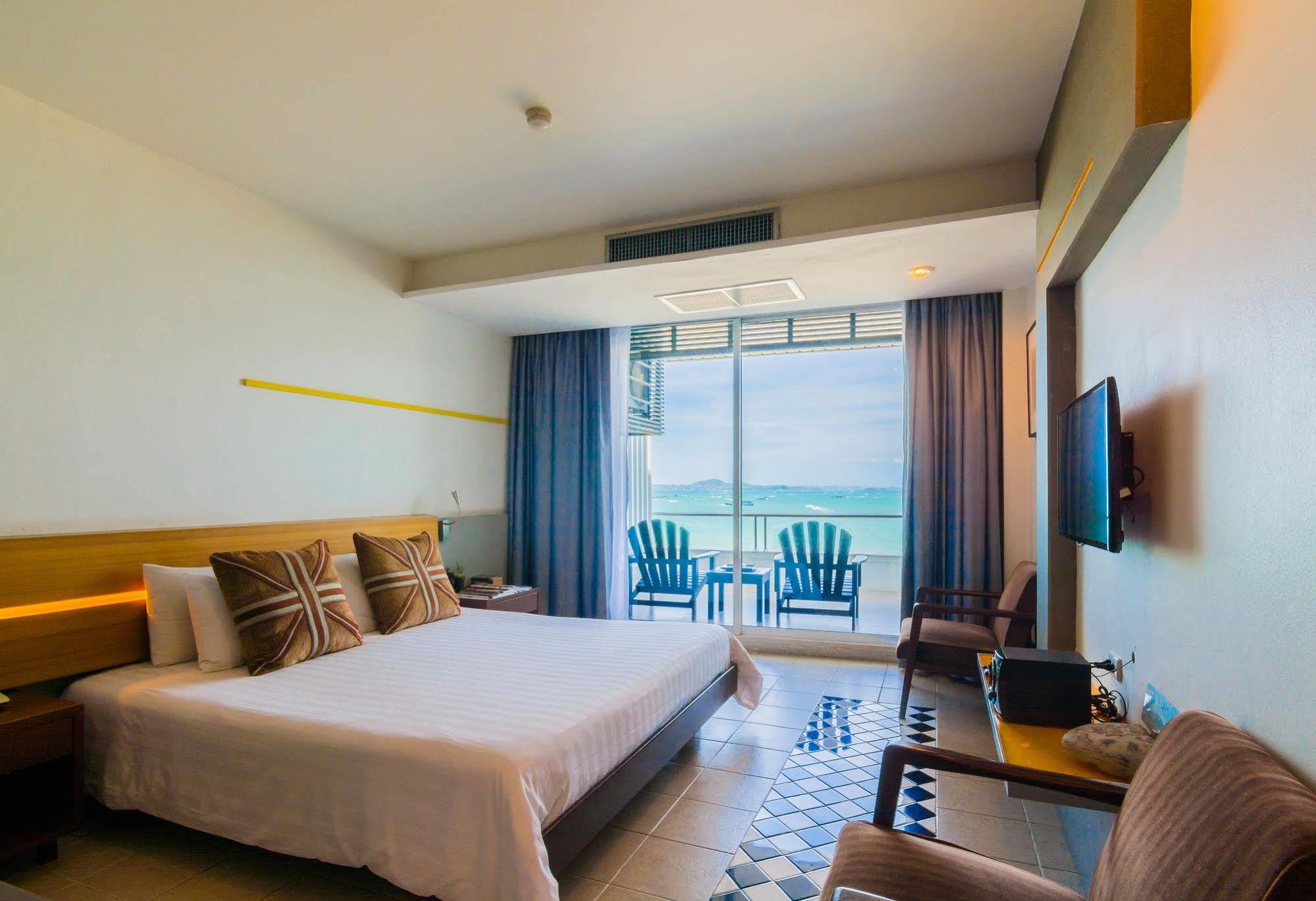 Baboona Beachfront Living Патая Екстериор снимка