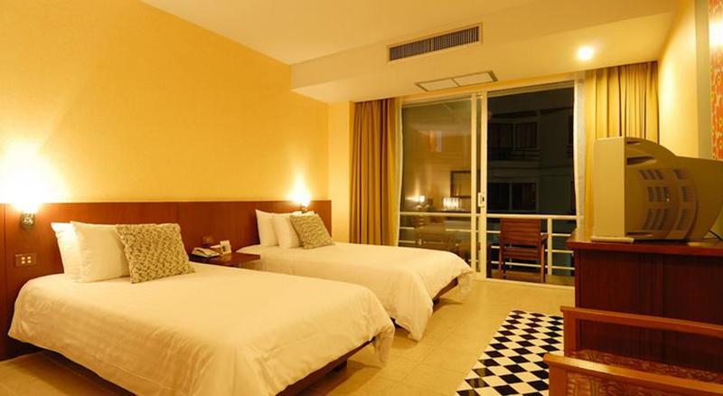 Baboona Beachfront Living Патая Екстериор снимка
